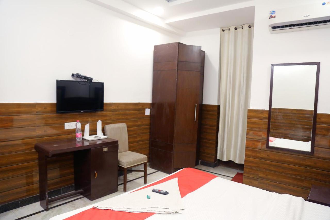 Aerocity Hotel Jindal Palace Delhi- A Well Hygiene Property"All Staff Vaccinated " New Delhi Eksteriør billede