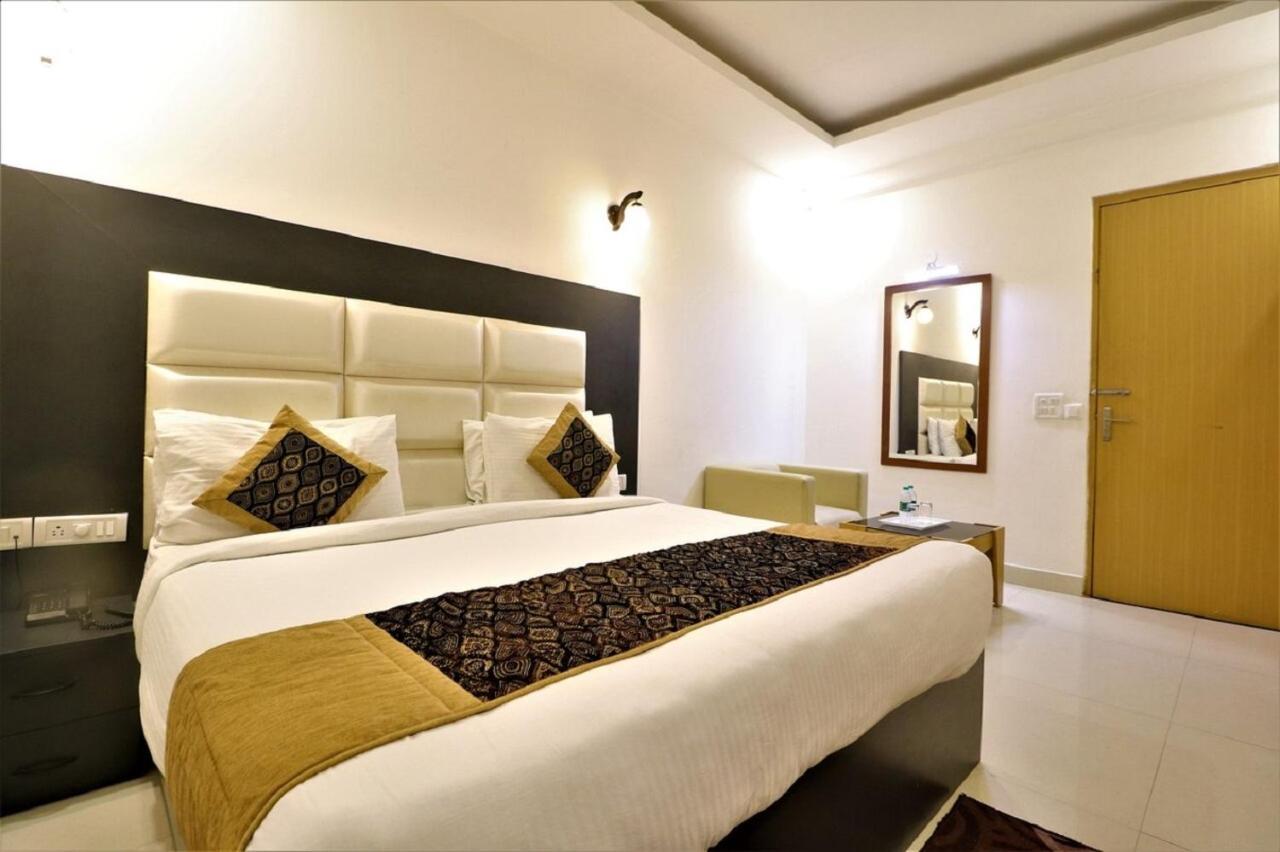 Aerocity Hotel Jindal Palace Delhi- A Well Hygiene Property"All Staff Vaccinated " New Delhi Eksteriør billede
