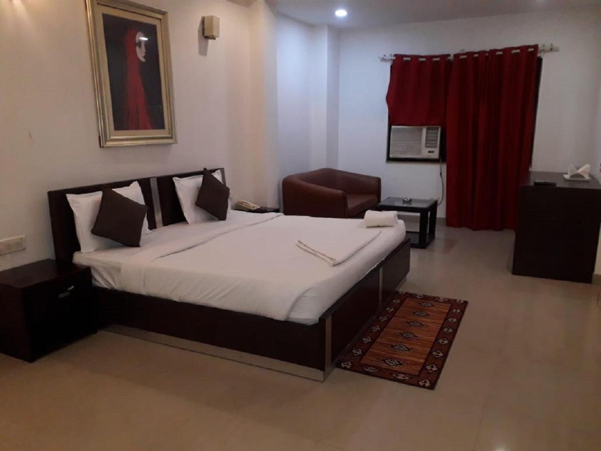 Aerocity Hotel Jindal Palace Delhi- A Well Hygiene Property"All Staff Vaccinated " New Delhi Eksteriør billede